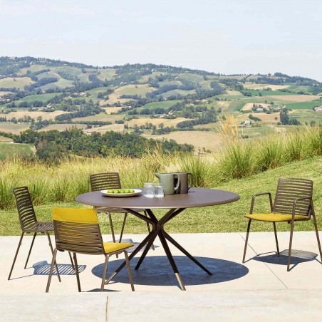 Fast  - Table Ronde Moai