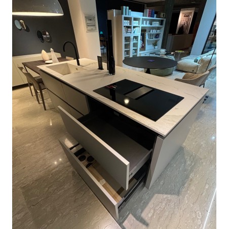 Forma 2000 - Laminate Kitchen with Island
