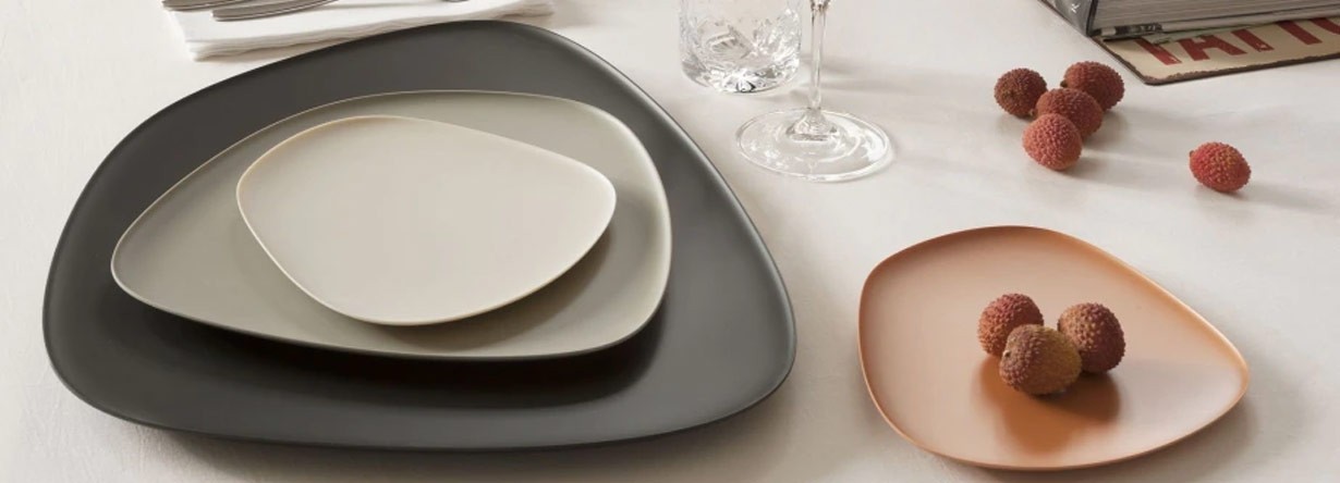Accessoires de la Cuisine, Vas et Plateaux